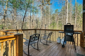 Rivers Edge Treehouses,195 Old U.S. 129,2 star