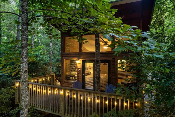 rivers edge treehouses