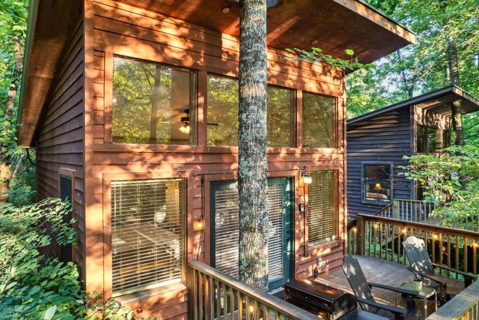rivers edge treehouses