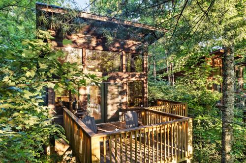 rivers edge treehouses