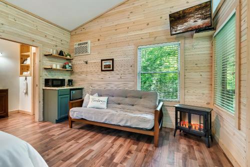 rivers edge treehouses