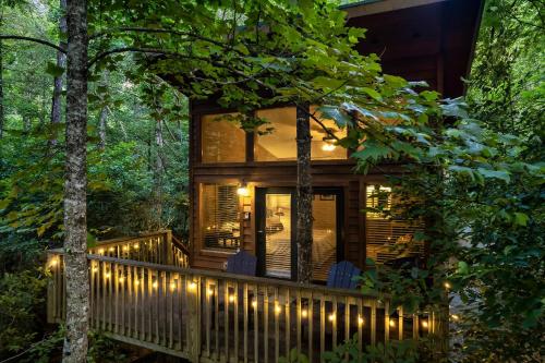 rivers edge treehouses