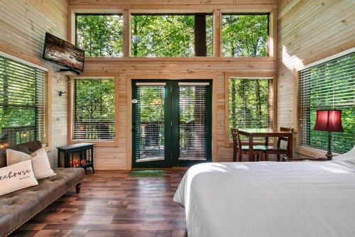 rivers edge treehouses