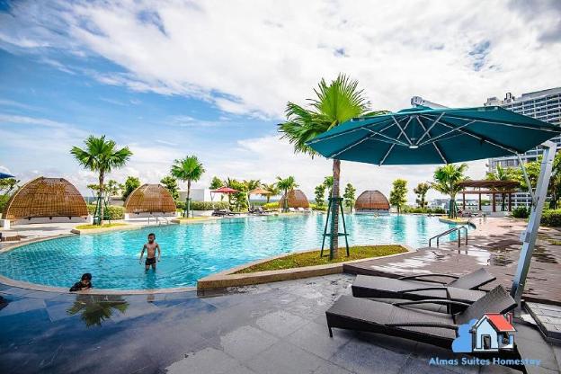 almas suites puteri harbour