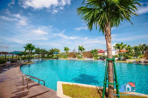 almas suites puteri harbour
