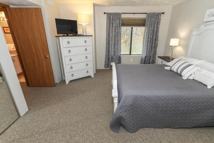 seven springs meadowridge 2 bedroom standard condo with mountain views 2 condo by redawning