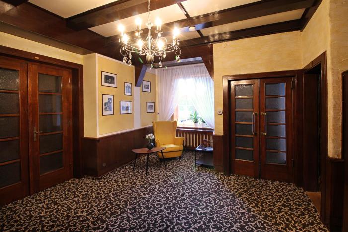 hotel and garden u holubu