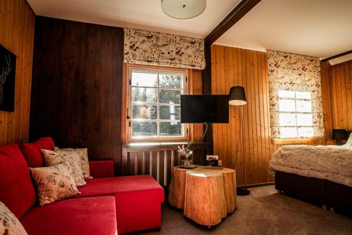 hotel and garden u holubu