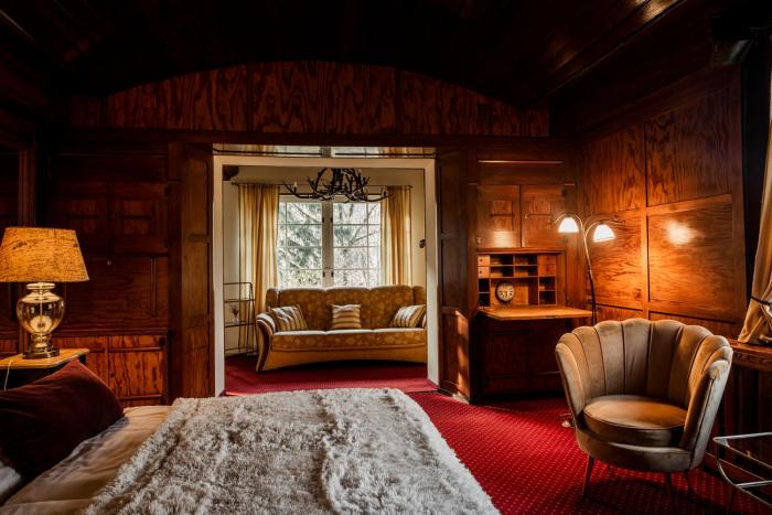 hotel and garden u holubu