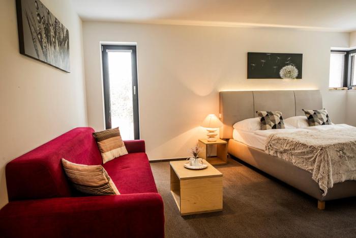 hotel and garden u holubu