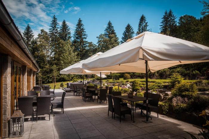 hotel and garden u holubu