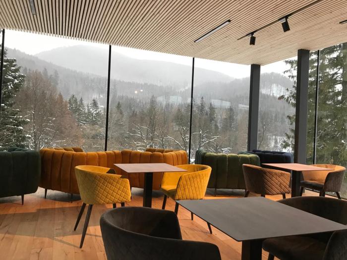 hotel and garden u holubu