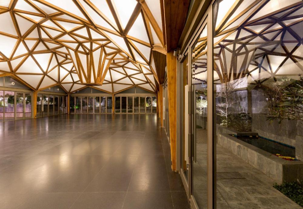 hotel crystal palace