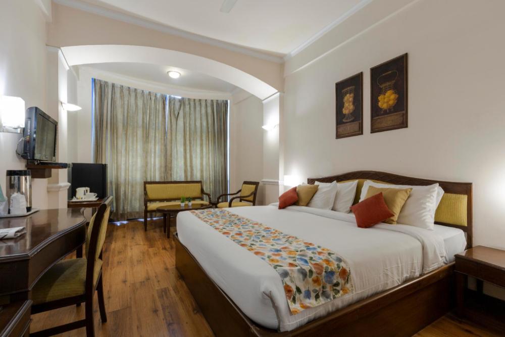 hotel crystal palace