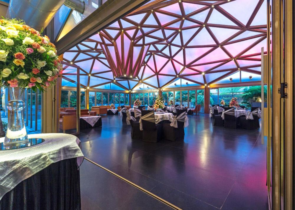 hotel crystal palace