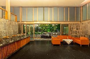 hotel crystal palace