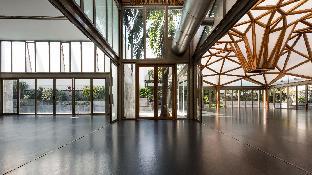 hotel crystal palace