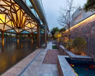 hotel crystal palace