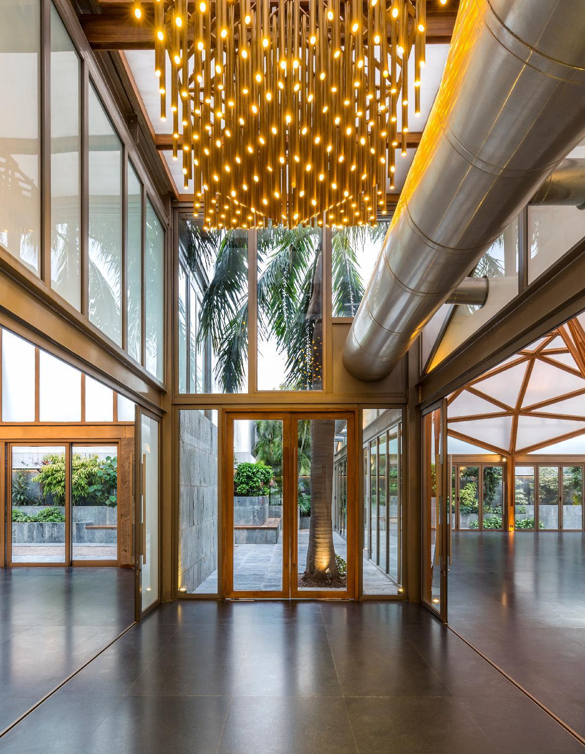 hotel crystal palace