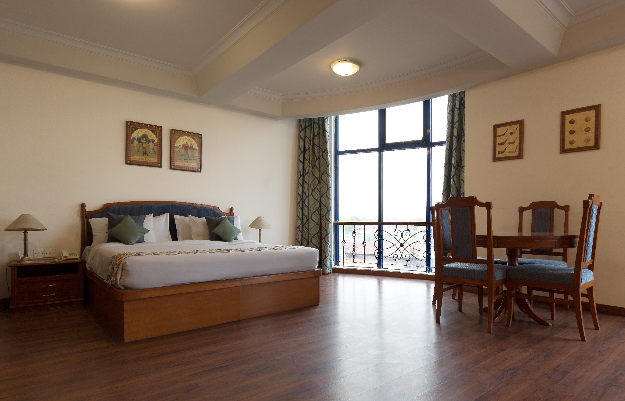 hotel crystal palace