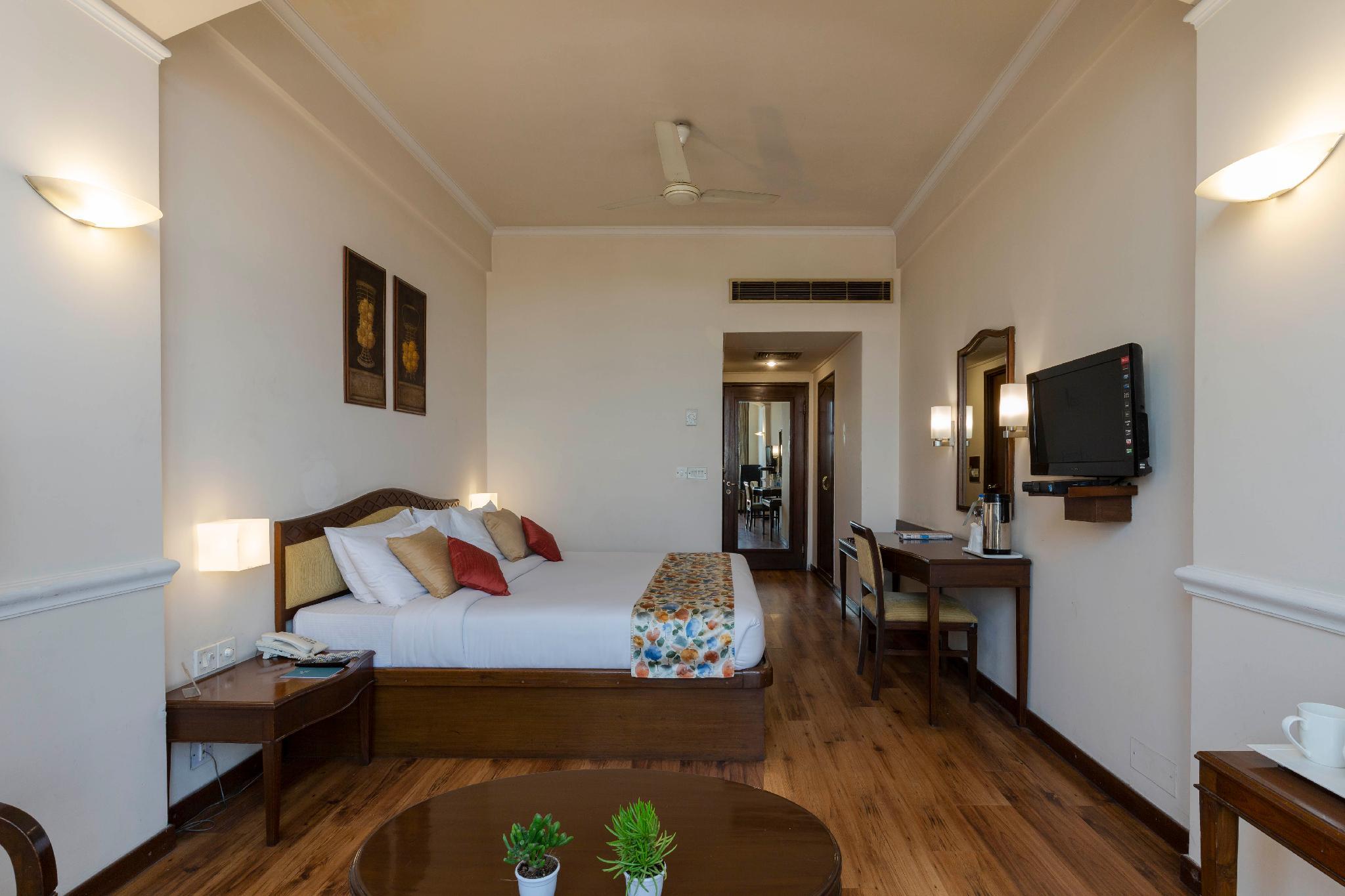 hotel crystal palace