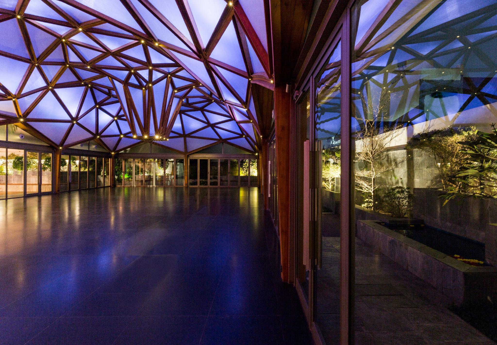 hotel crystal palace