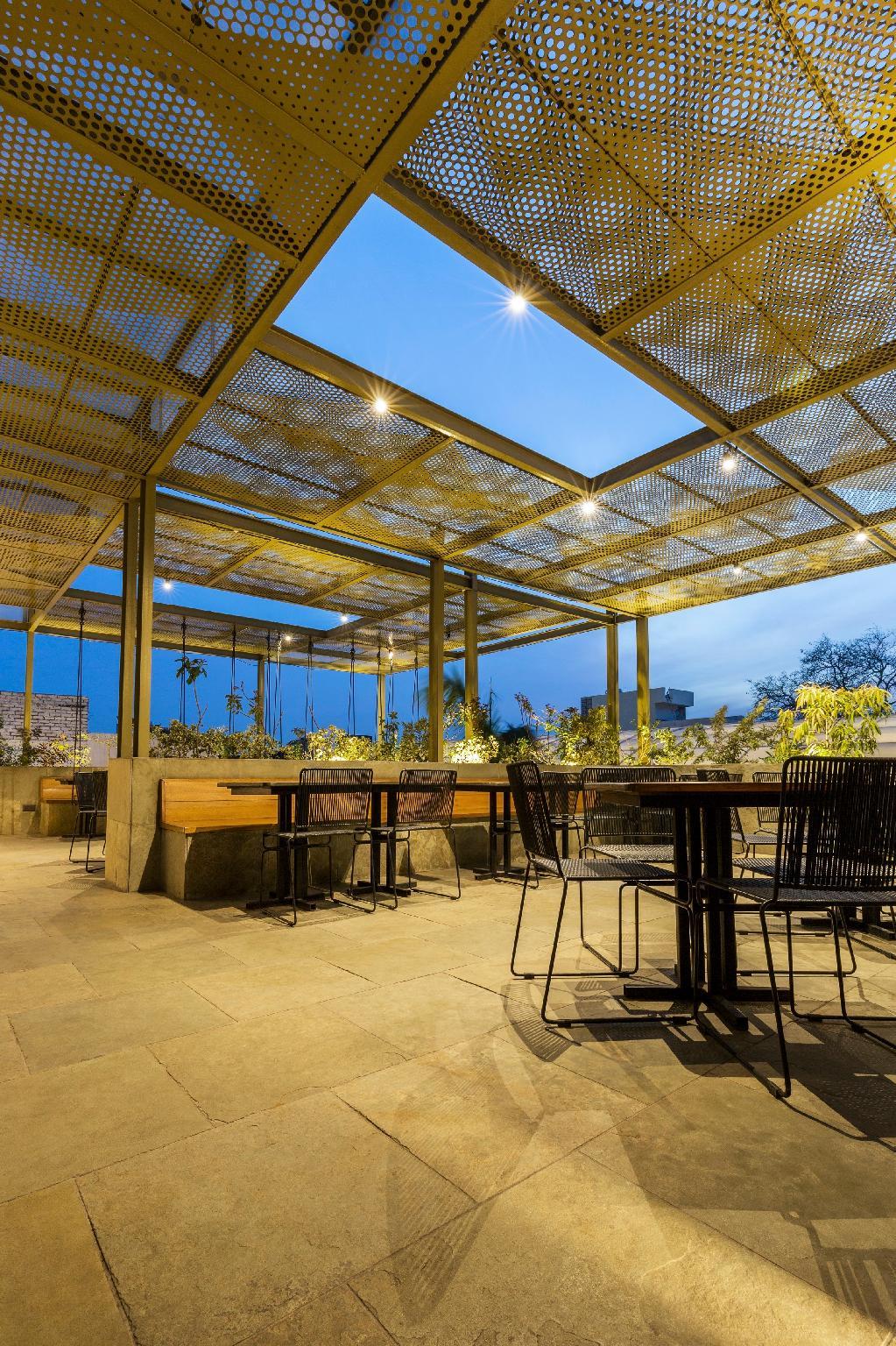 hotel crystal palace