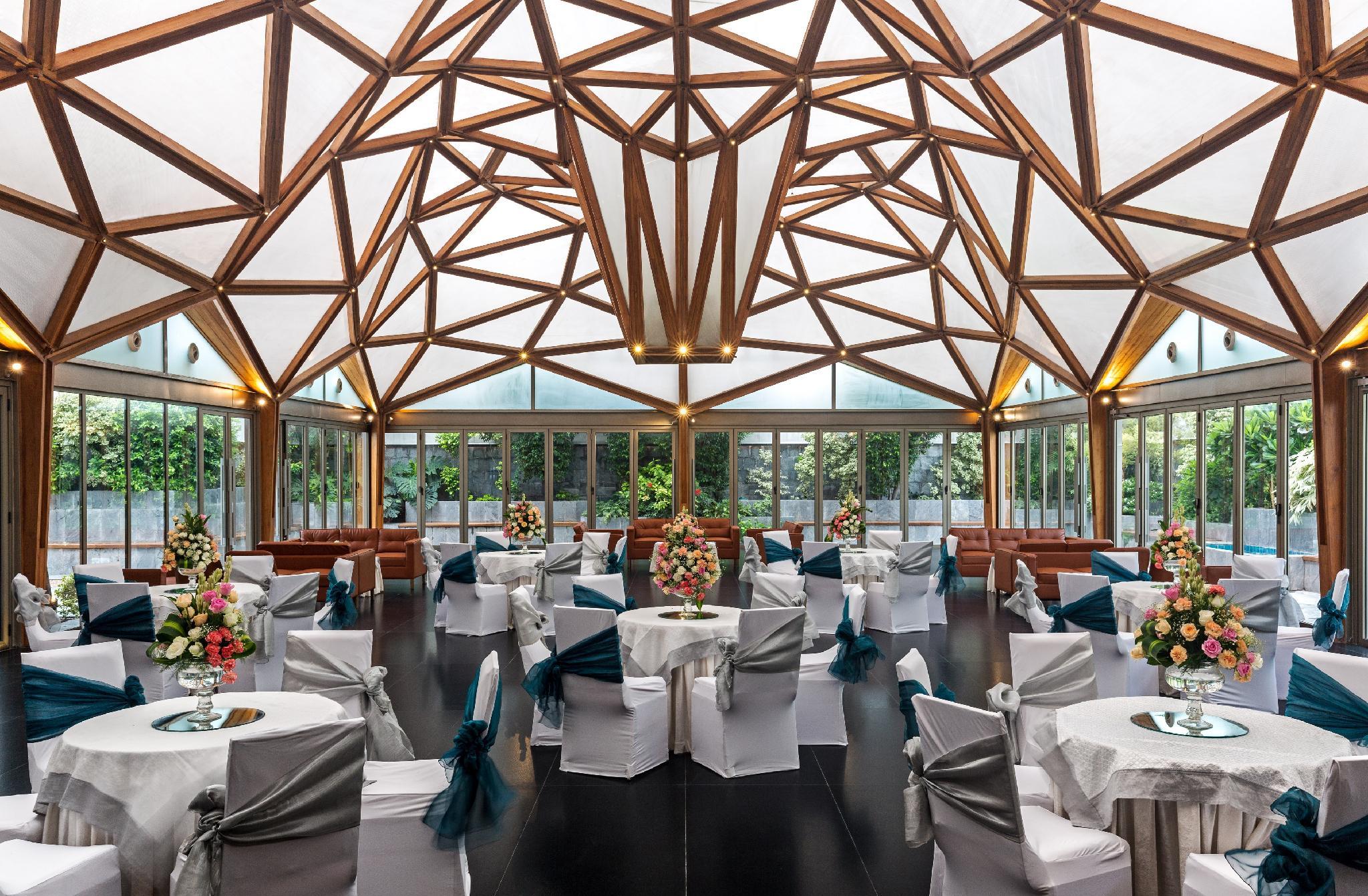 hotel crystal palace