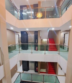 raissa boutique hotel