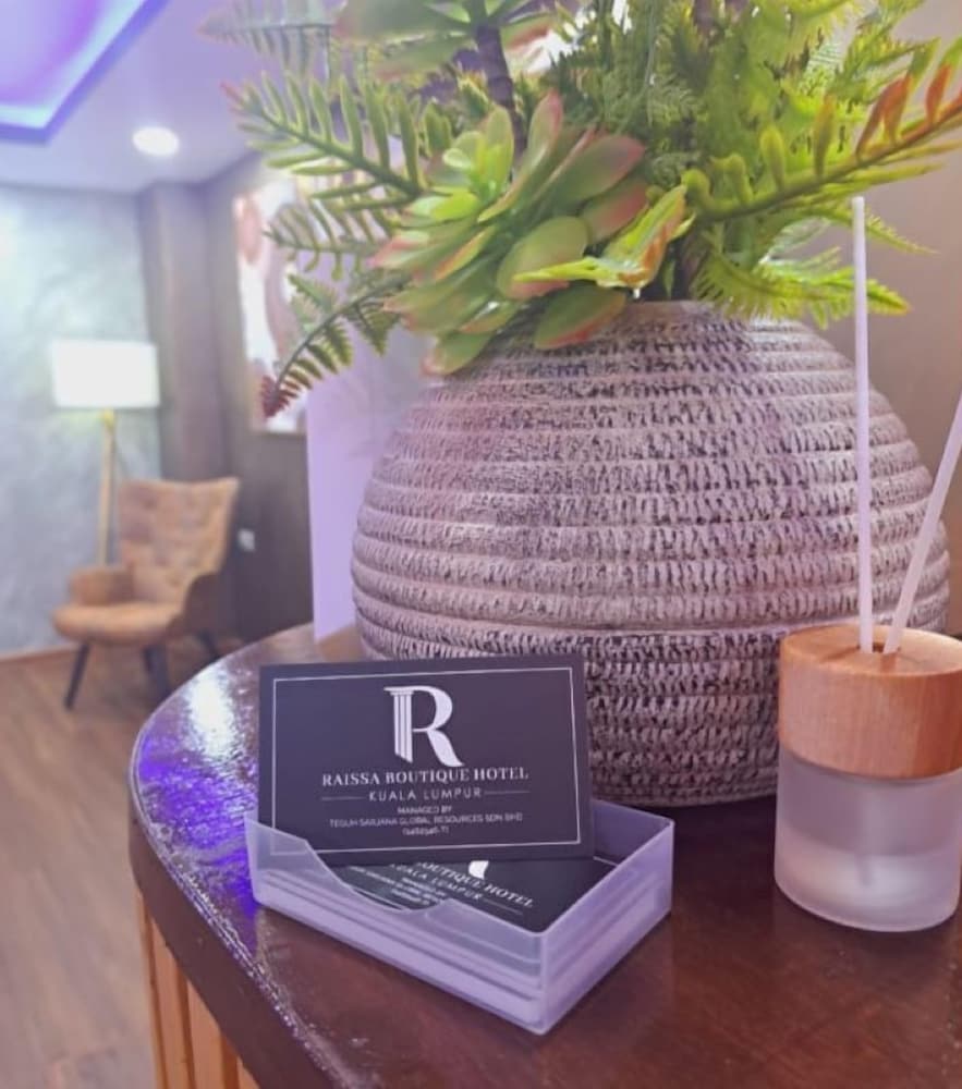 raissa boutique hotel