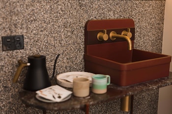 the sarah by urban rest