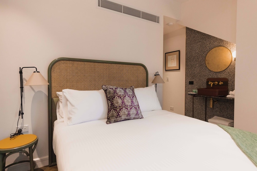 the sarah by urban rest