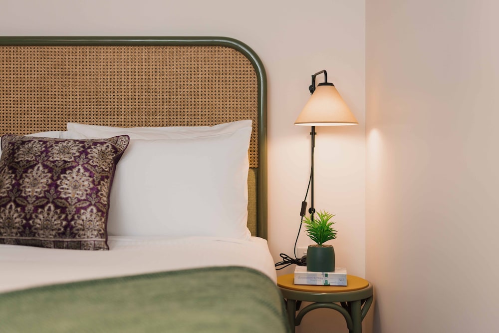 the sarah by urban rest