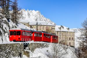 la chaumiere mountain lodge