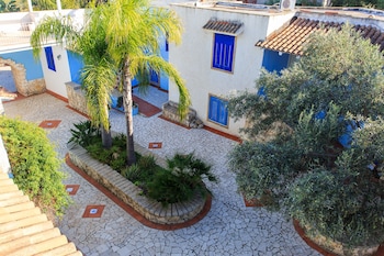 borgo marino aparthotel