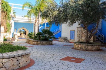 borgo marino aparthotel