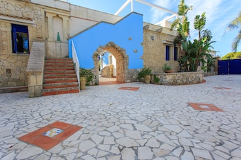 borgo marino aparthotel