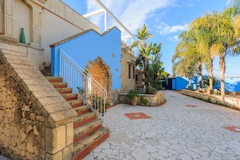 borgo marino aparthotel