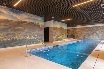 rentplanet green park resort