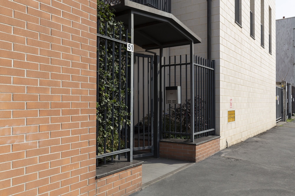 notami salomone mecenate district