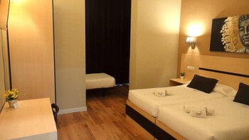 hostal natura barcelona adults only