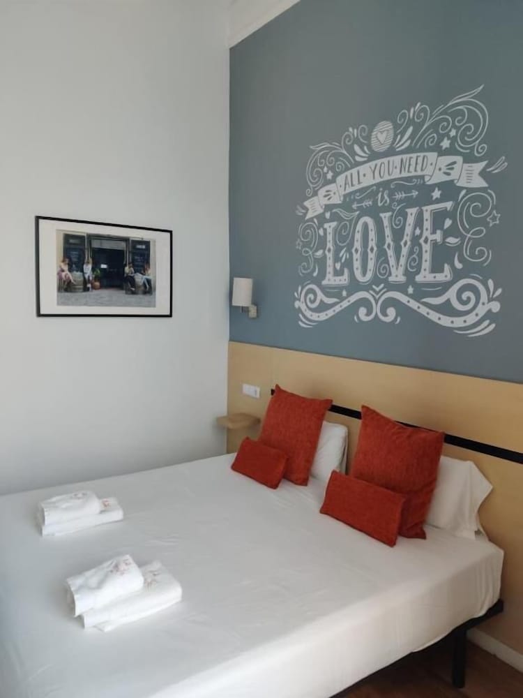 hostal natura barcelona adults only