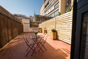 hostal natura barcelona adults only