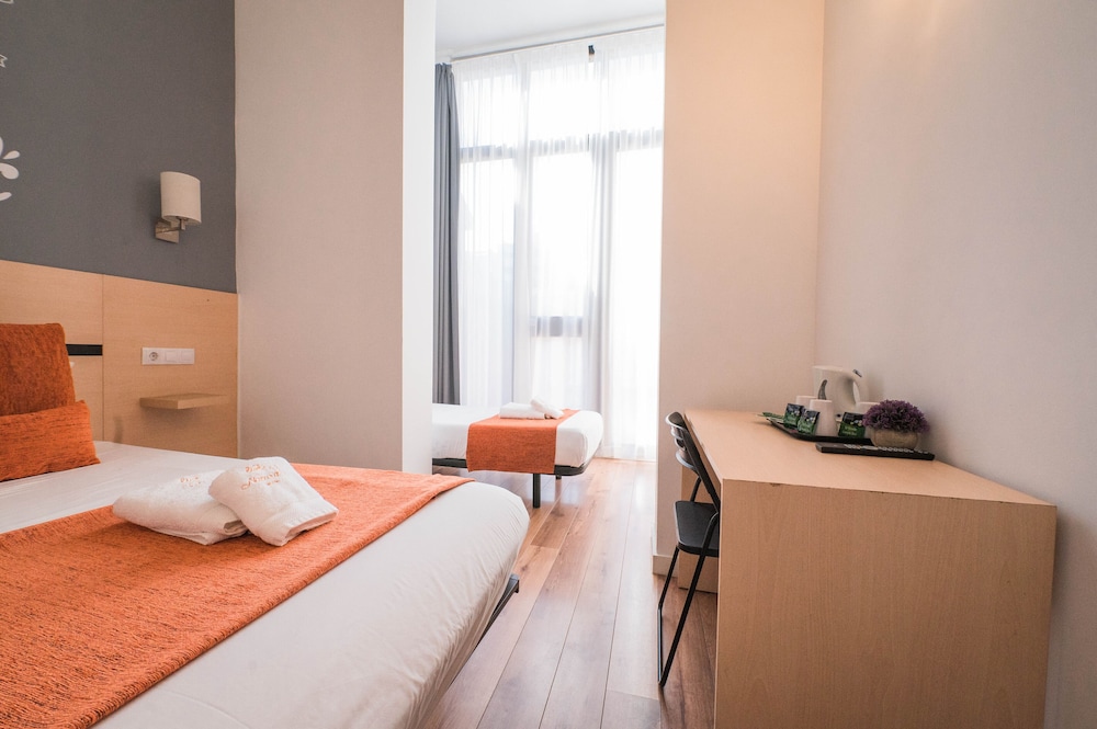 hostal natura barcelona adults only