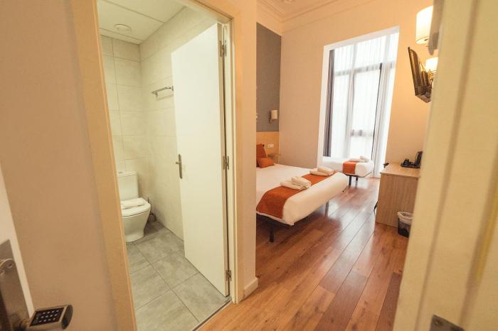 hostal natura barcelona adults only