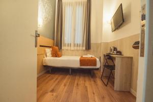 hostal natura barcelona adults only