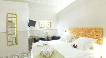 mihlton barcelona only adults