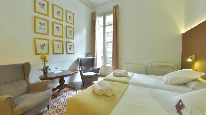 mihlton barcelona only adults