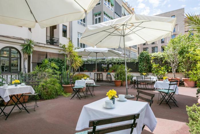 mihlton barcelona only adults