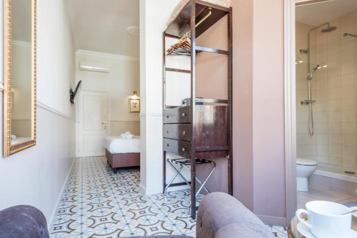 mihlton barcelona only adults